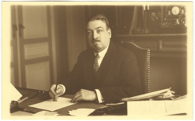 Hoste jr.jpg