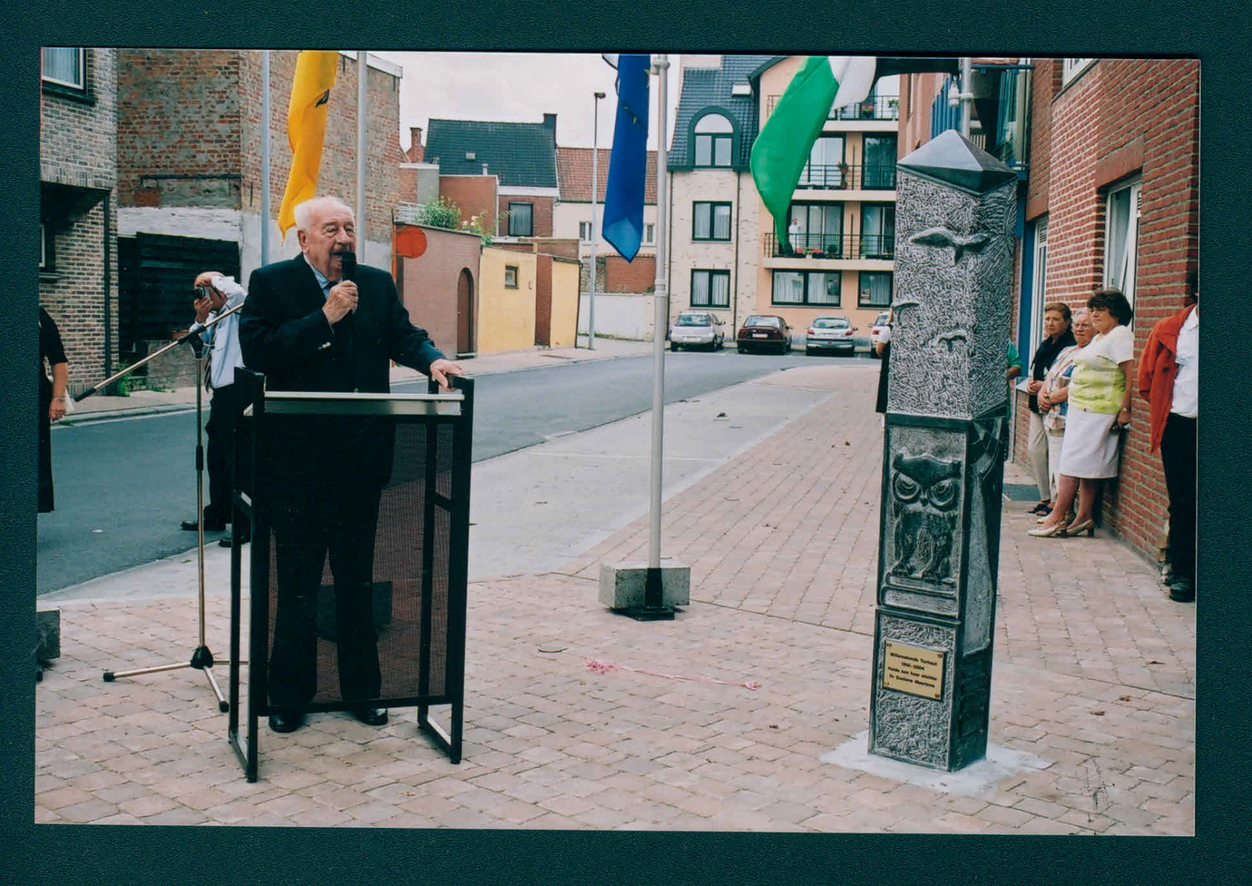 Willemsfonds Torhout, 90 jaar
2004